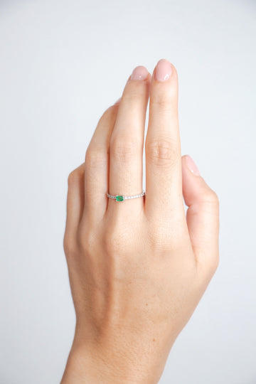 Single Emerald Ring