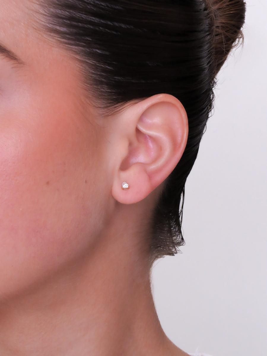 Elio - Heart Diamond Solitaire Earrings