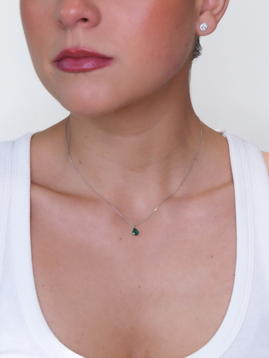 Roma - Pear shape emerald necklace