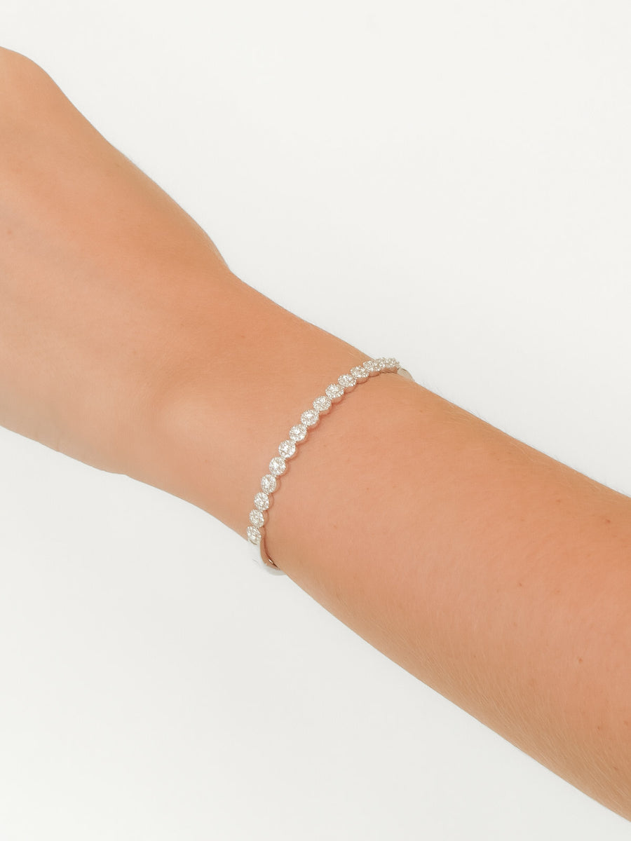 Elina-  Round Diamond Halo Bangle