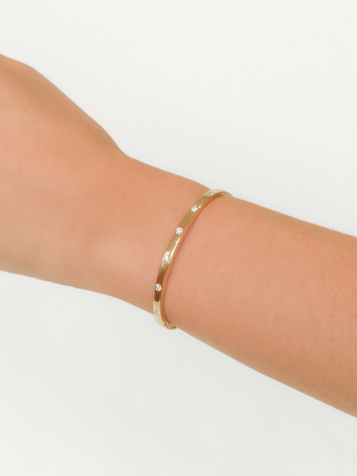 Sally - Bangle Gold and Diamond