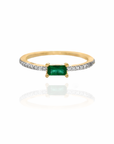 Gilda -Solitaire Emerald Diamond Ring