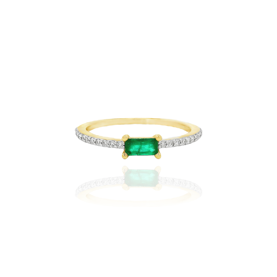Gilda -Solitaire Emerald Diamond Ring
