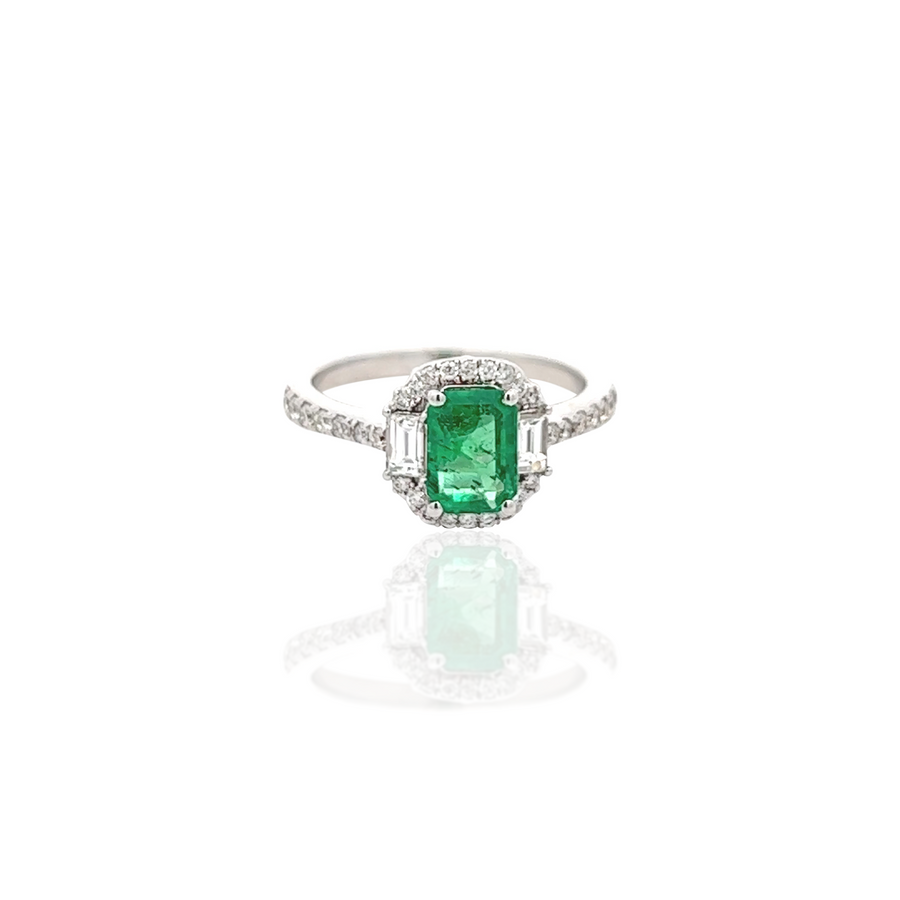 Emerald Rectangular Ring